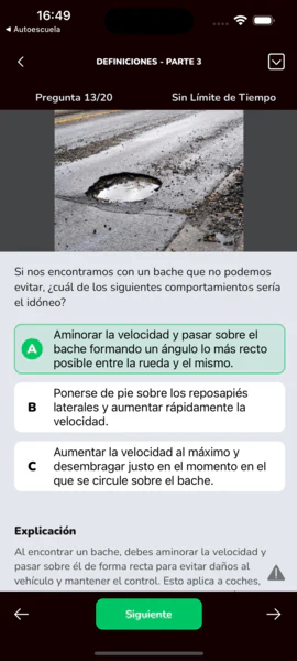 Una pregunta del test: «Pregunta 13/20», tres opciones, la correcta marcada y su explicación.